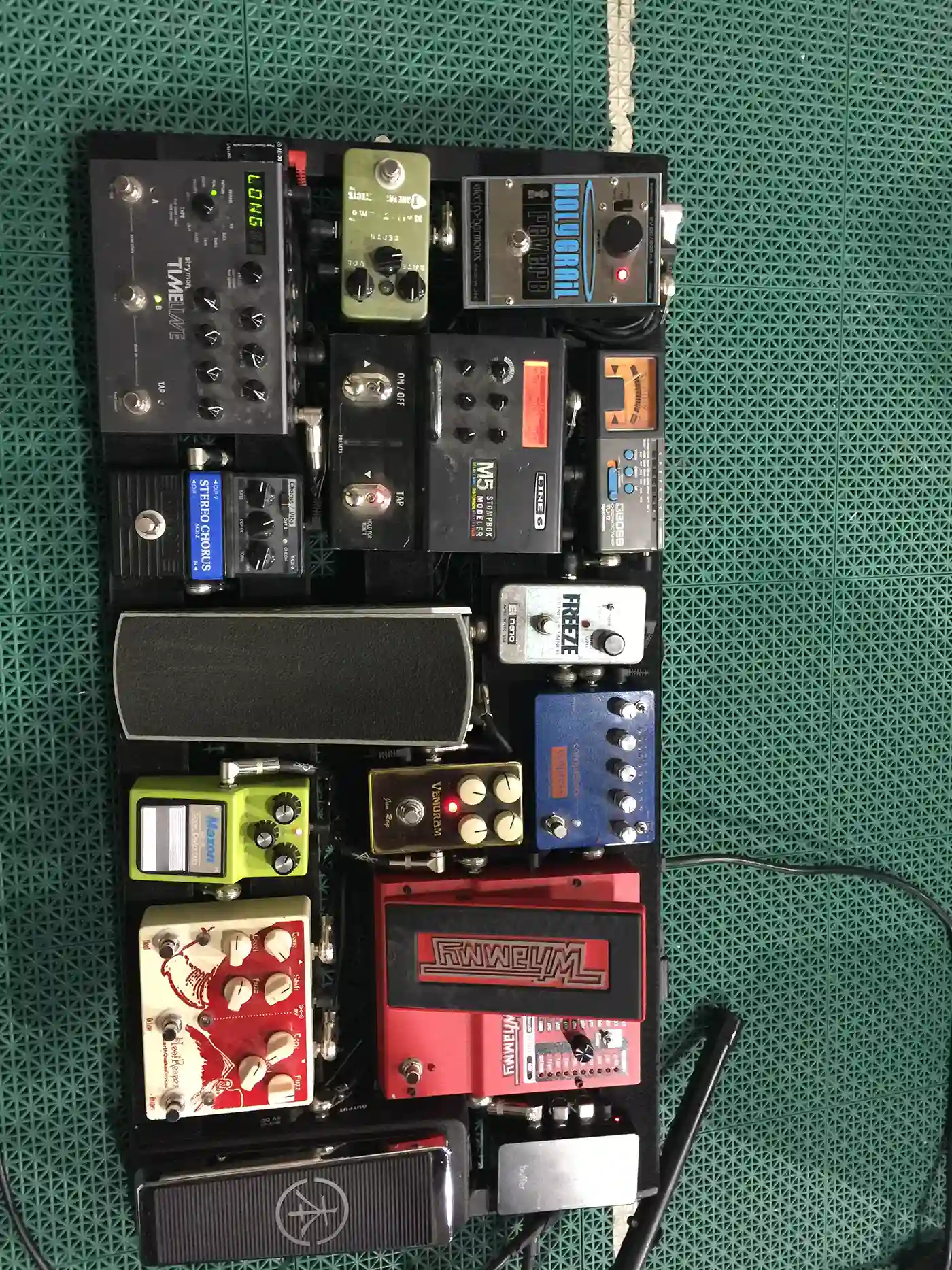 A home studio music equipment rack